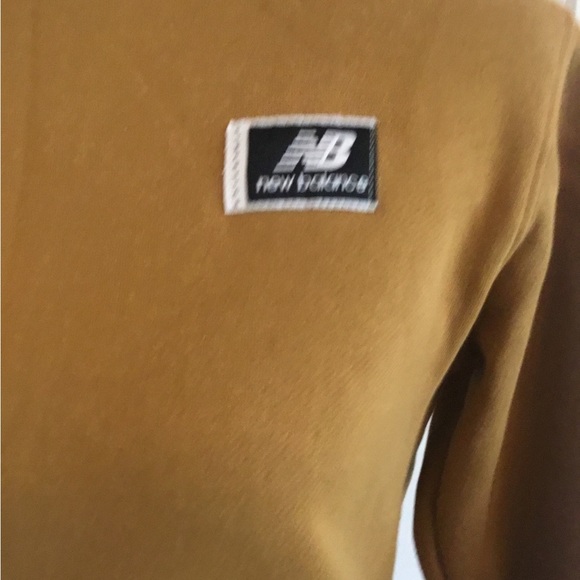 Hooded New Balance size M (10/12) - Picture 3 of 5